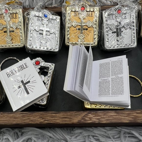 😈NEW Mini Holy Bible Keychain With Real Words - You Can Really Read It!😈 - Picture 2 of 5